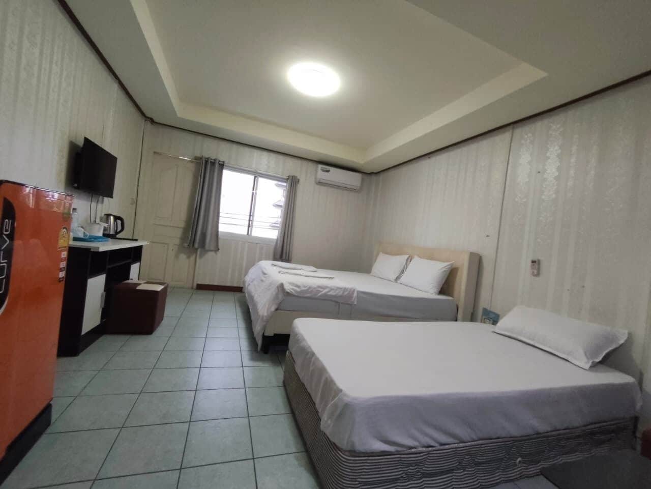 Deluxe Double Room, 1 Bedroom, Balcony, City View | In-room safe, iron/ironing board, free WiFi
