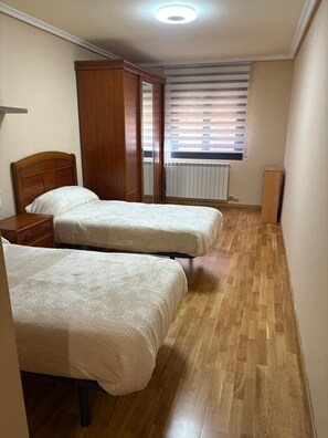 3 bedrooms, WiFi, bed sheets - The Valley Gate I (CARDENAS)
