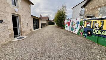 Enceinte de lâhĂ©bergement