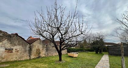 2 piĂšces Ă Lussac-les-Chateaux