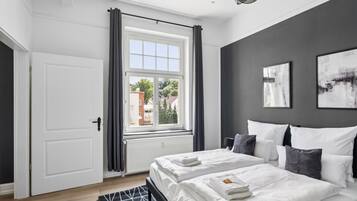 2 Schlafzimmer, Reisekinderbett, WLAN, Bettwäsche