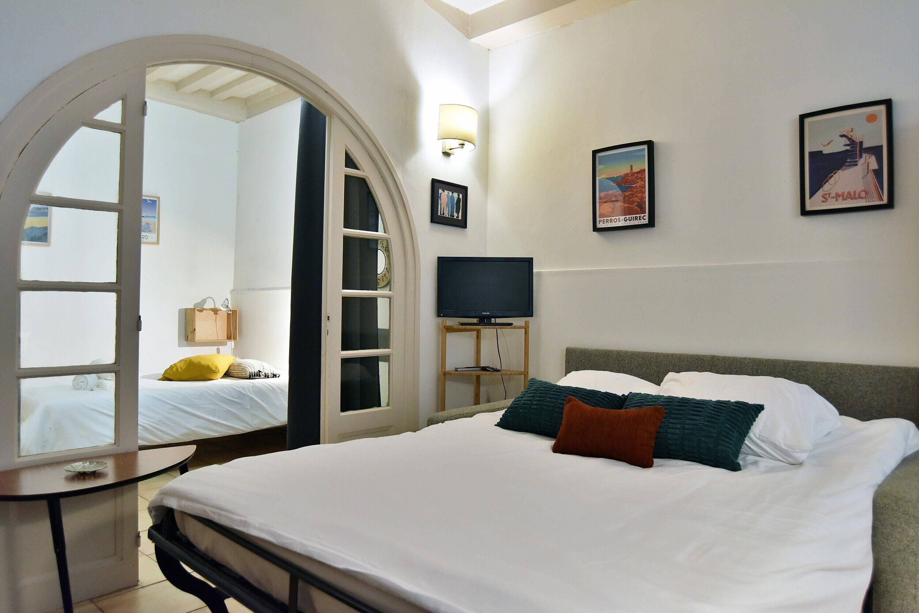1 bedroom, iron/ironing board, WiFi, bed sheets