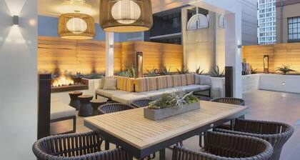 Spacious 1b1b oasis in luxury SF building with bay bridge view & full amenities