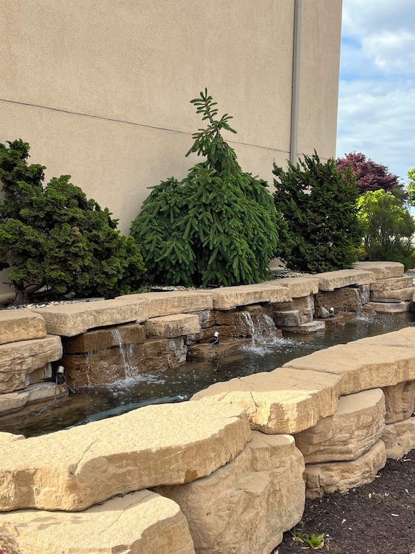 Spa - Our Lake Blyss 3 Bed/2 Bath Condo at The Shores
Discounted 28+ day stays Nov-Mar (Port Clinton)