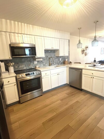 Our Lake Blyss 3 Bed/2 Bath Condo at The Shores
Discounted 28+ day stays Nov-Mar