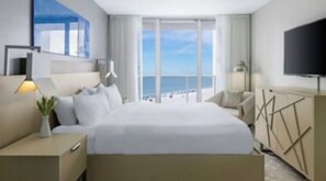 3 bedrooms, iron/ironing board, WiFi, bed sheets - Marriott's Crystal Shores (Marco Island)