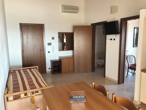 1 bedroom, WiFi, bed sheets - Lovely one-bedroom apartment with sea view on the 2nd floor - Porto Greco (Vieste)