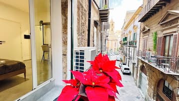 Camera matrimoniale Junior con balcone | Prémium ágynemű, hangszigetelés, ingyenes wifi és ágynemű