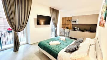 Premium bedding, soundproofing, free WiFi, bed sheets