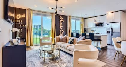 FREE Parking| WALK to Broadway| King| Fitness CTR!