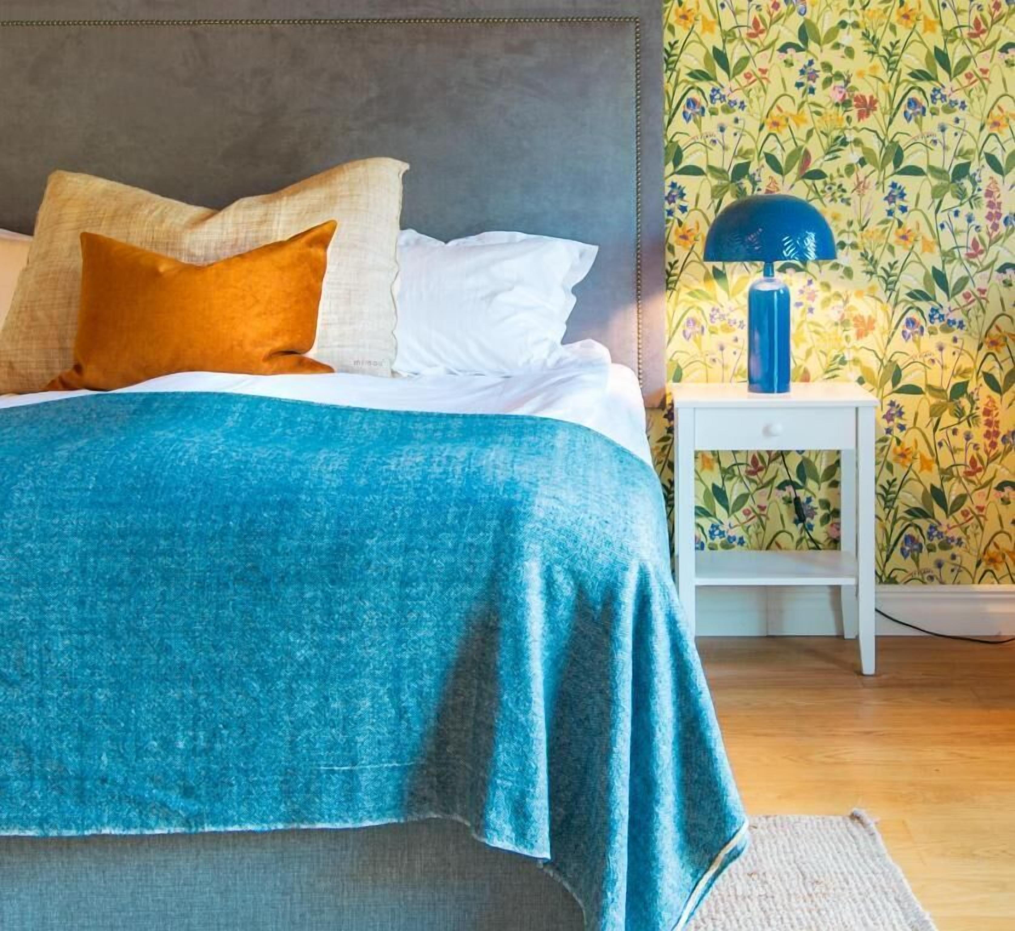 Blackout curtains, iron/ironing board, free WiFi