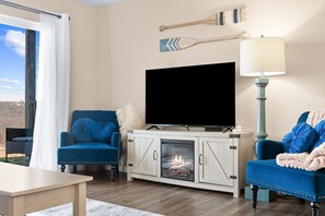 Smart TV, DVD player - Oar&Anchor Getaway | Sleeps 16 | 6 bedroom| 4 bath (Branson)