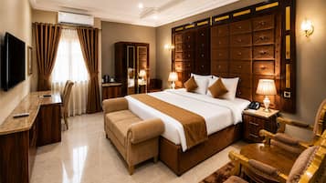 Hypo-allergenic bedding, individually furnished, desk, laptop workspace