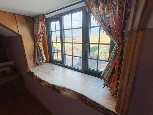 A peaceful cottage with countryside views