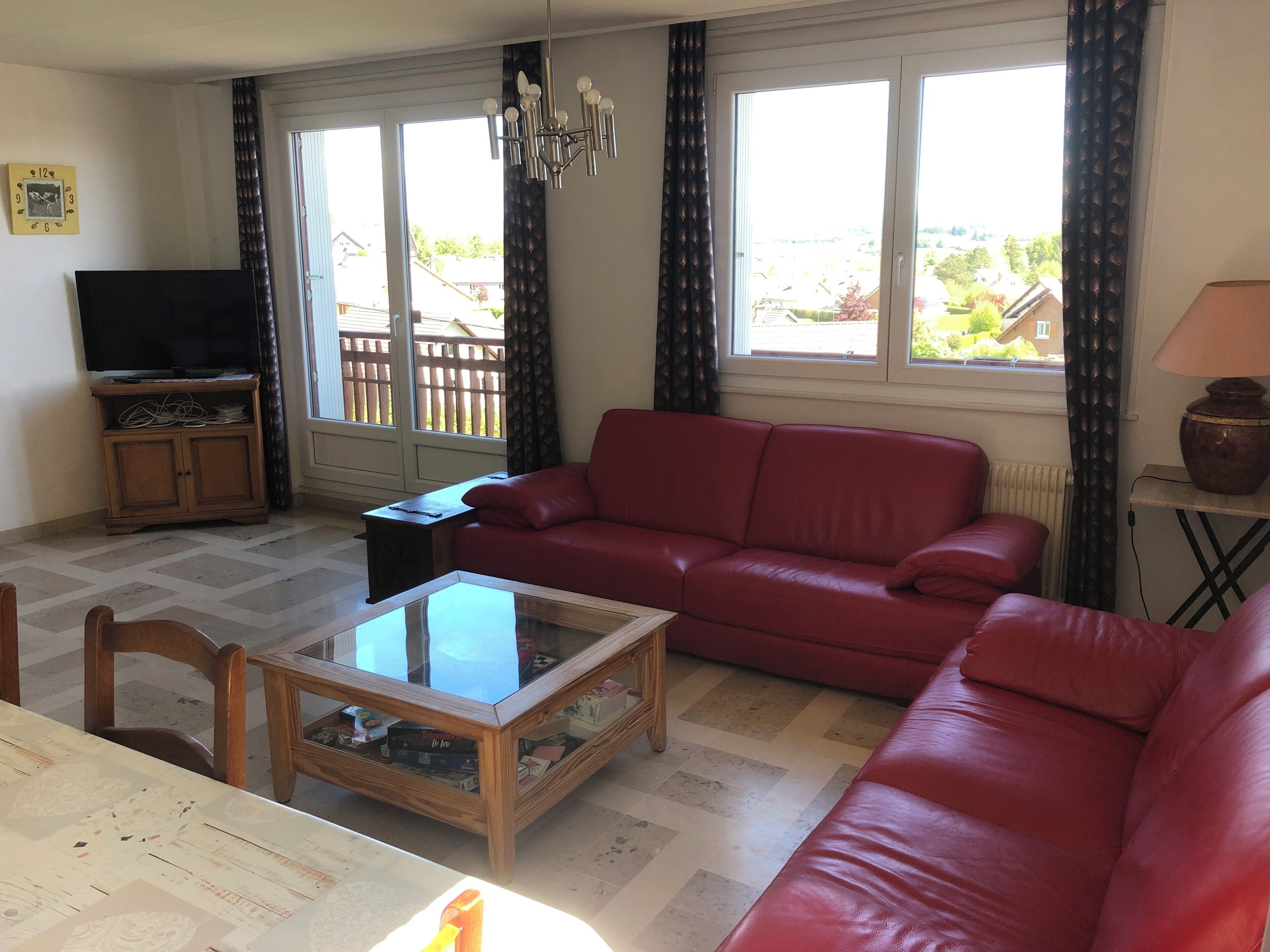 智能电视、乒乓球、书