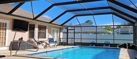 Et oppvarmet basseng