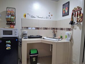 Microwave, stovetop