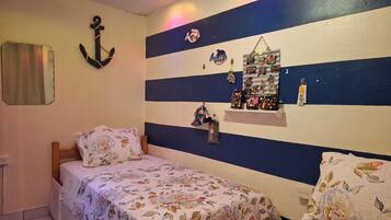 4 bedrooms, free WiFi, bed sheets, wheelchair access