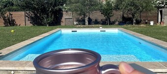 Quiet villa with pool