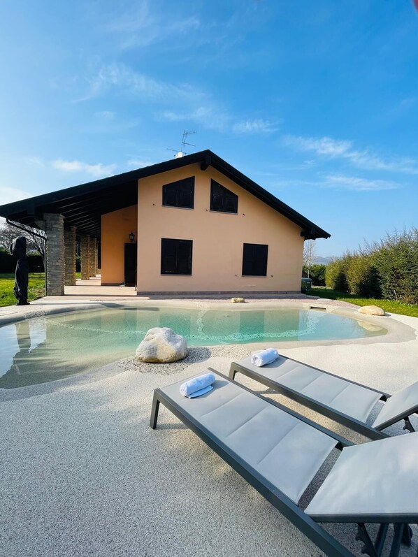Pool - Holiday Flat in Villa with pool (Piemonte)