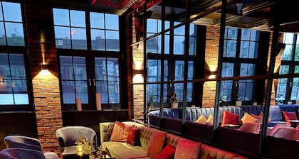 Twins Hotel