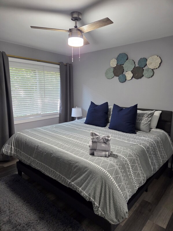 2 bedrooms, iron/ironing board, WiFi, bed sheets