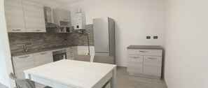 Four, plaque de cuisson, lave-vaisselle