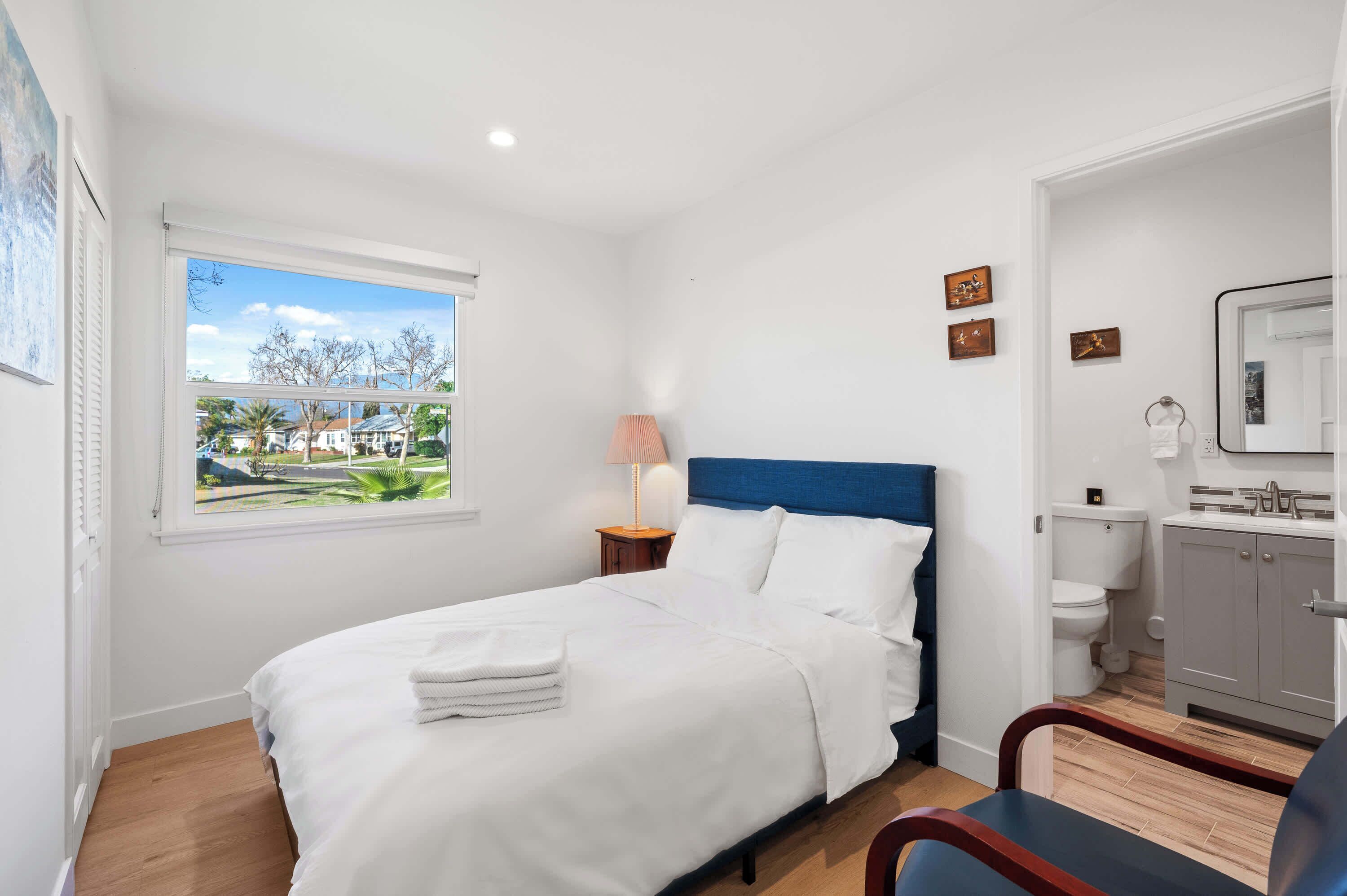 House, Multiple Beds, Patio, Garden View (10654 El Monte) | 3 bedrooms, individually decorated, individually furnished, bed sheets