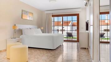 2 slaapkamers, een strijkplank/strijkijzer, gratis wifi, beddengoed