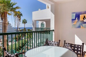 Outdoor dining - Family 2-Bed Apartment | Costa Adeje | Sleeps 6 (Costa Adeje)