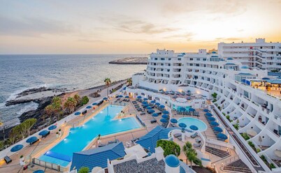 Spacious 2-Bed Apartment | Golf del Sur | Sleeps 6