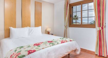 Spacious 1-Bed Apartment | Golf del Sur | Sleeps 4