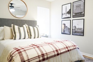 3 soverom, skrivebord, strykejern/-brett og wi-fi (inkludert)