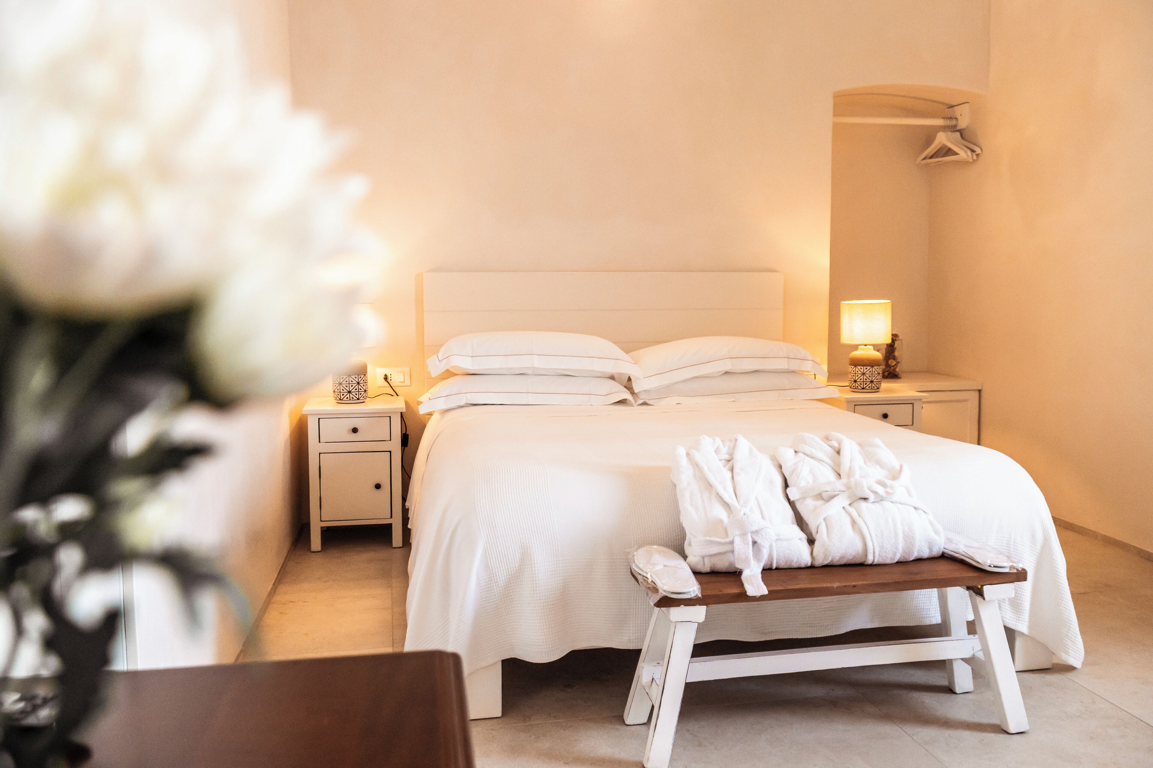Suite Junior, vista giardino | Biancheria da letto di alta qualità, copriletto in piuma