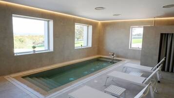 Piscina coperta, piscina all'aperto