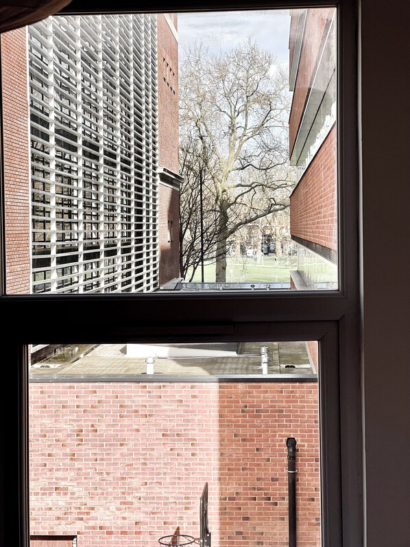 Exterior - New House 5 rooms 3 bath (London)