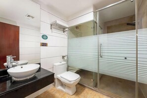 Bathroom - Joy Hotel (Foshan Nanhai Pengruili Jihua Plaza) (Foshan)