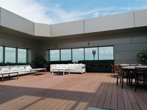 Outdoor dining - Cinnamon Life - Residencies, Colombo (Colombo)