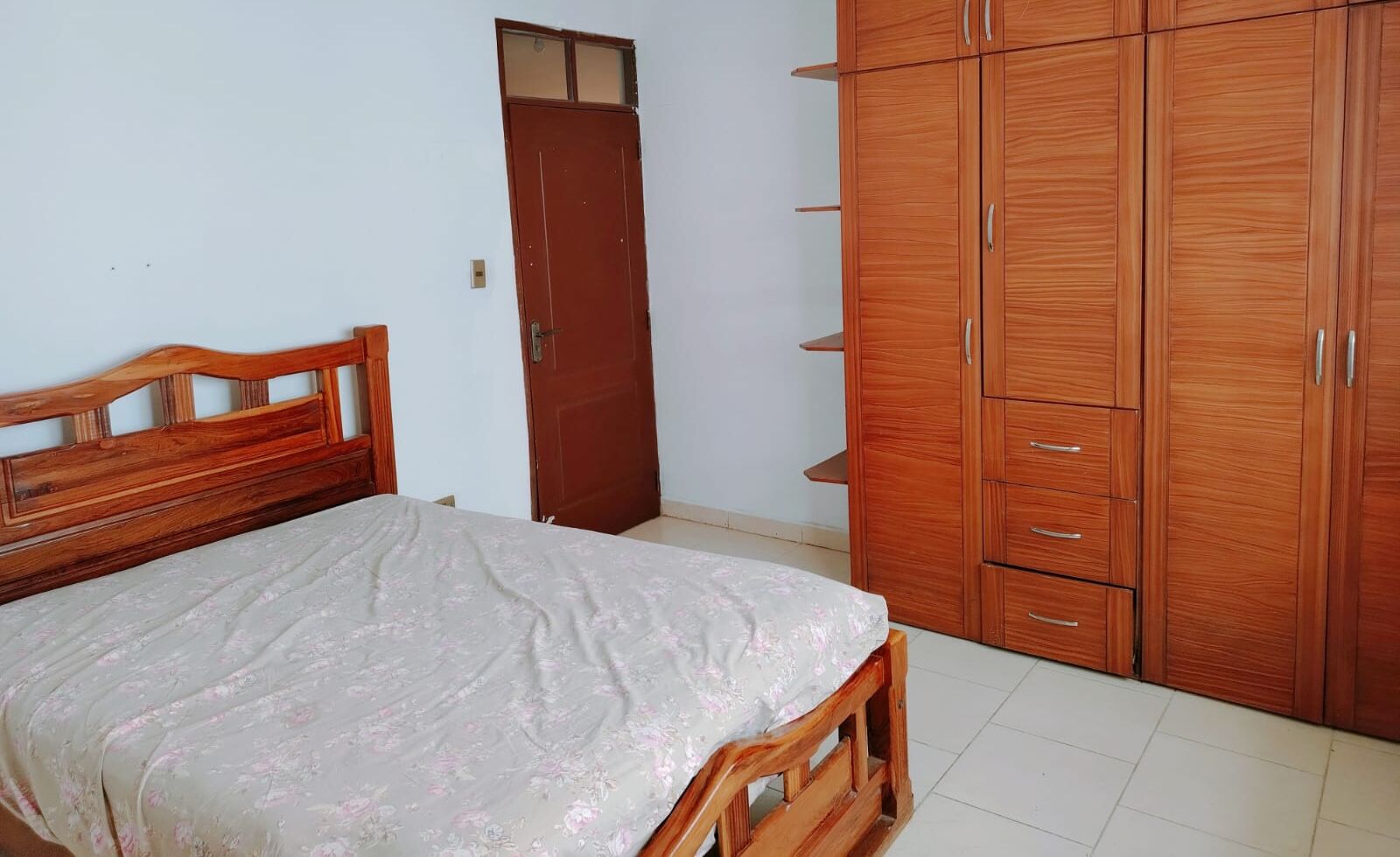 3 habitaciones y ropa de cama 