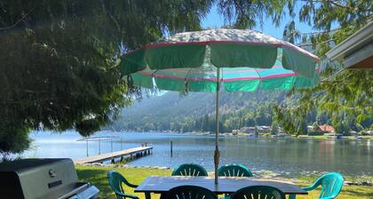 2+ bedroom family home on Lake Cavanaugh shores. Sleeps 6.