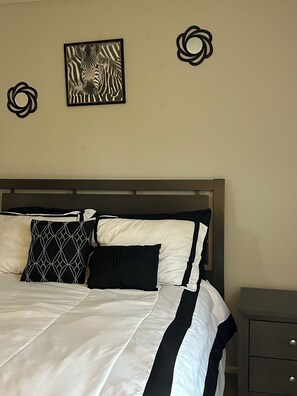 1 bedroom, desk, iron/ironing board, WiFi