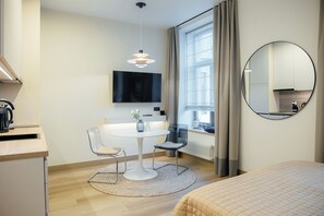 1 غرفة نوم ومكواة/لوح كي وسرير سفر وواي فاي