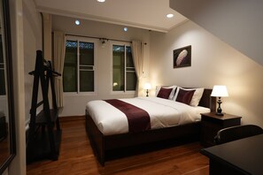 Townhouse – luksus, 3 soverom, ikke-røyk | Minibar (inkludert), blendingsgardiner og strykejern/-brett