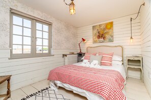 5 Schlafzimmer, Bügeleisen/Bügelbrett, WLAN, Bettwäsche
