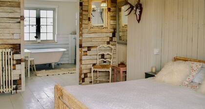 Camber Beach House - Five Bedroom Villa, Sleeps 10