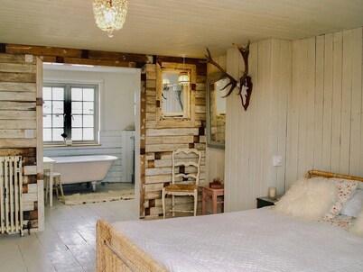 Camber Beach House - Five Bedroom Villa, Sleeps 10