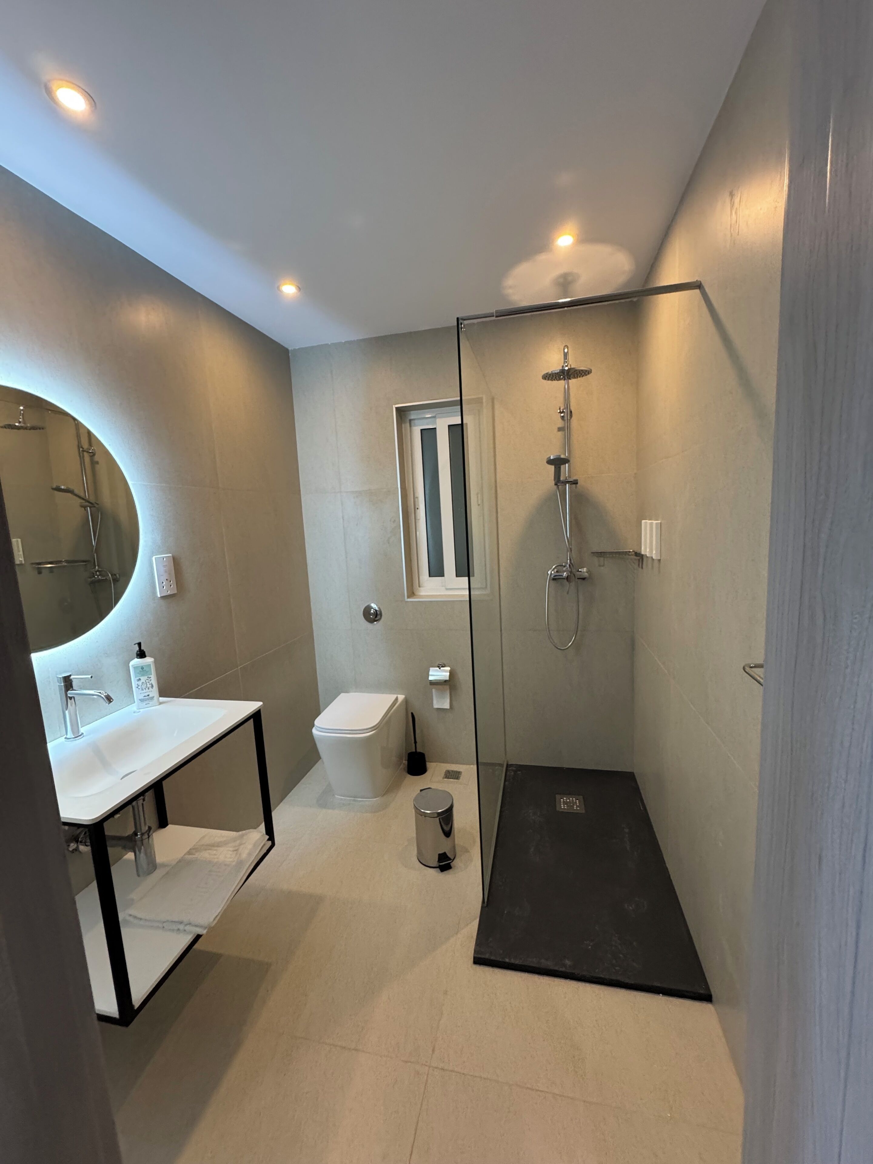 Towels, soap, shampoo, toilet paper