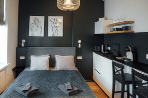 1 室のベッドルーム、WiFi (無料)、ベッドシーツ