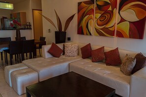 Living area - La Joya 302 - La Cruz Huanacaxtle (Cruz de Huanacaxtle)
