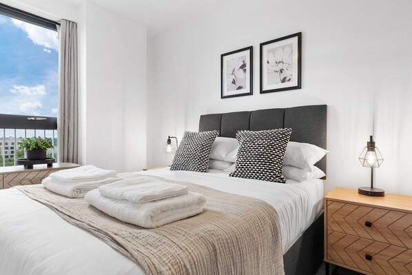 3 chambres, fer et planche à repasser, Wi-Fi gratuit, draps fournis